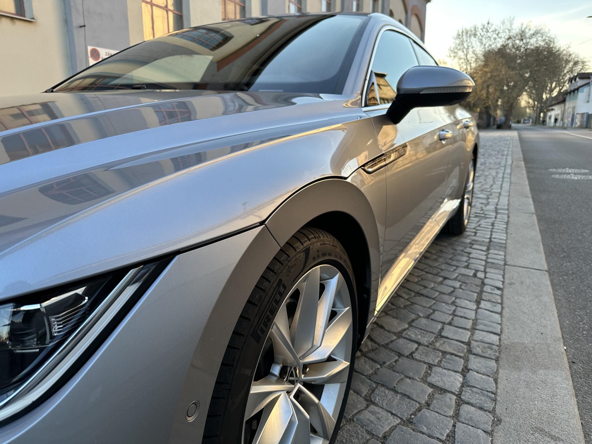 Volkswagen Arteon, 2,0 TSI 206 KW R Line - fotka 3