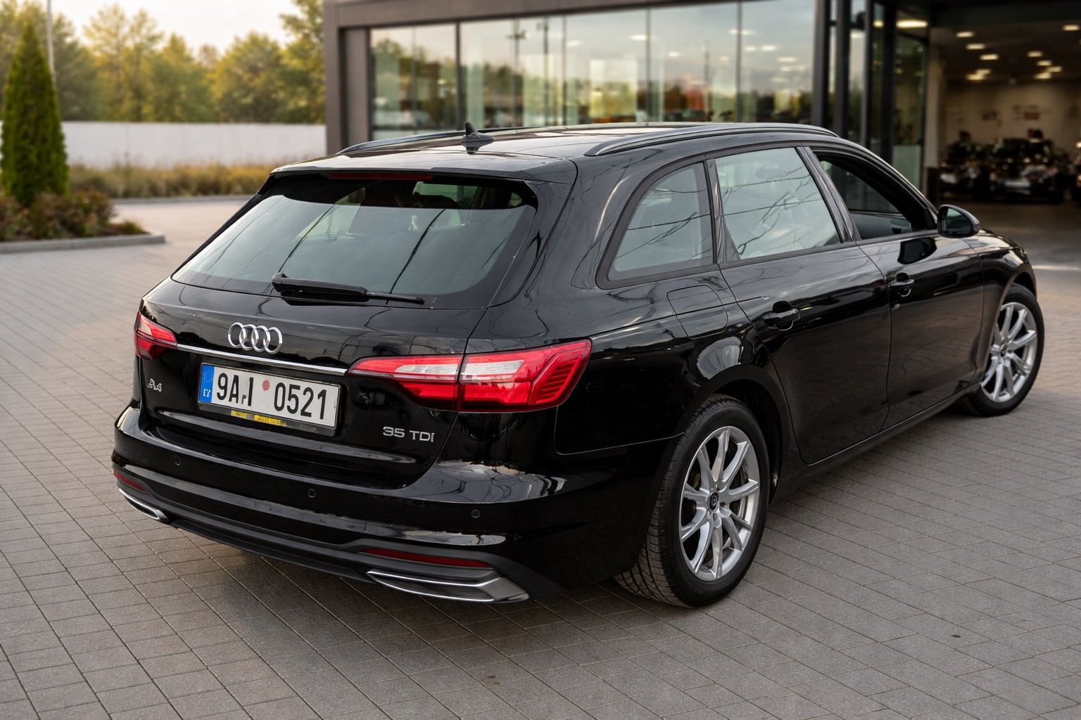 Audi A4 Avant, 35TDi S-Tronic ČR 1.maj. DPH - fotka 2