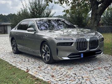 xDrive60 - Theatre scrn