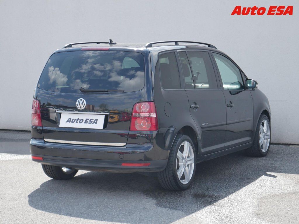 Volkswagen Touran, 1.4 TSi,xenon,autoAC - fotka 4