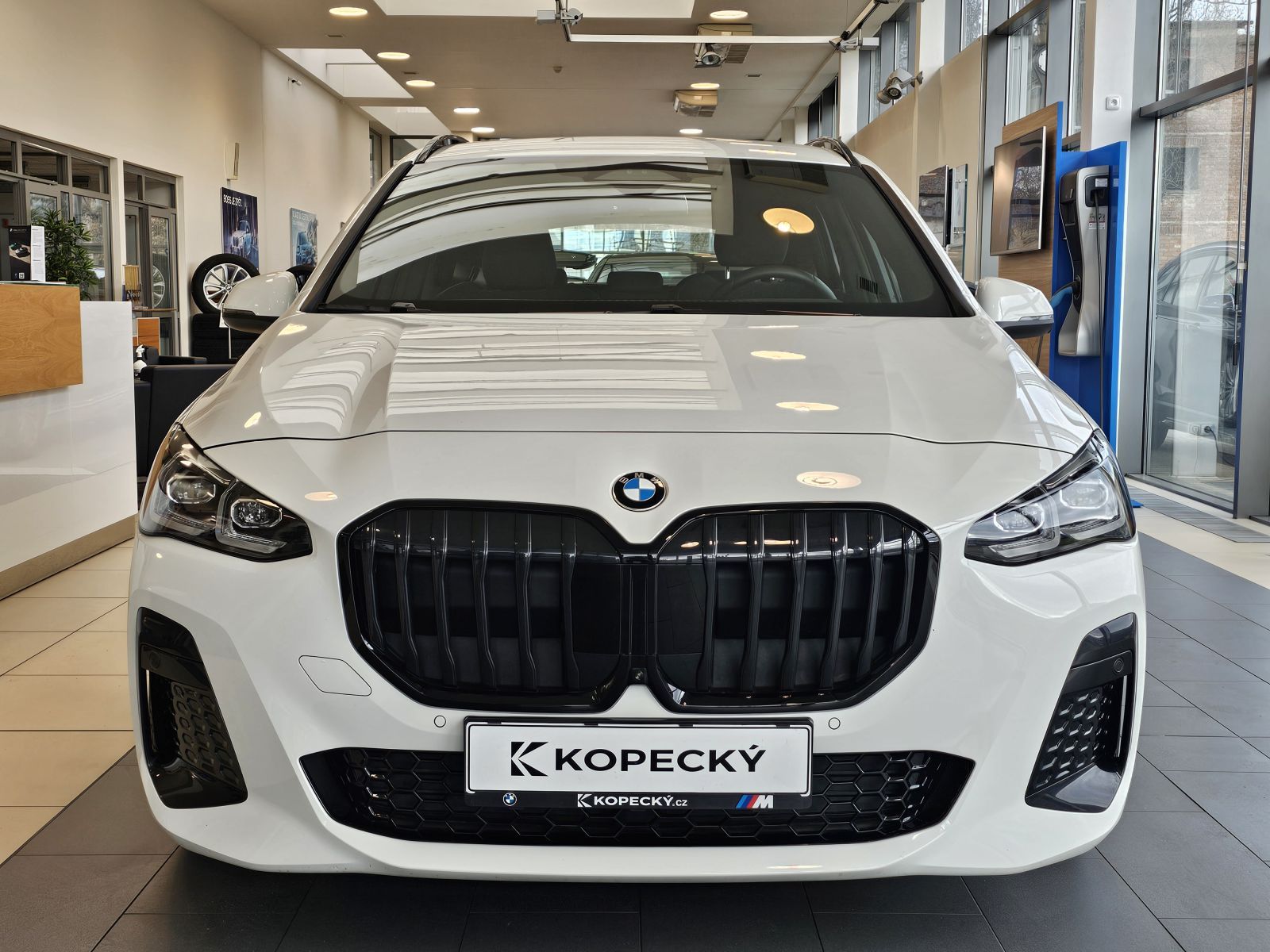 BMW Řada 2, 220d Active Tourer - fotka 2