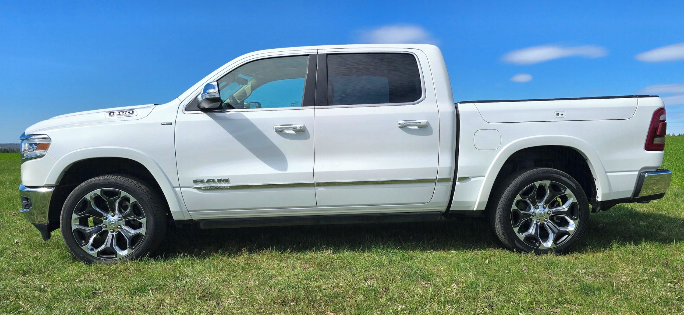 Dodge Ram 1500, LIMITED  7000 KM  ČR  JAK NOVÝ - fotka 3