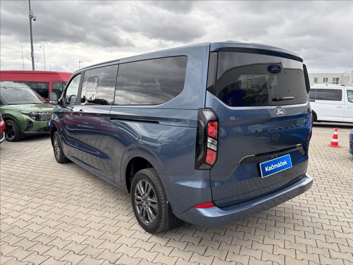 Ford Tourneo Custom, 2,0 EcoBlue 125kW L2 TitaniumX - fotka 3
