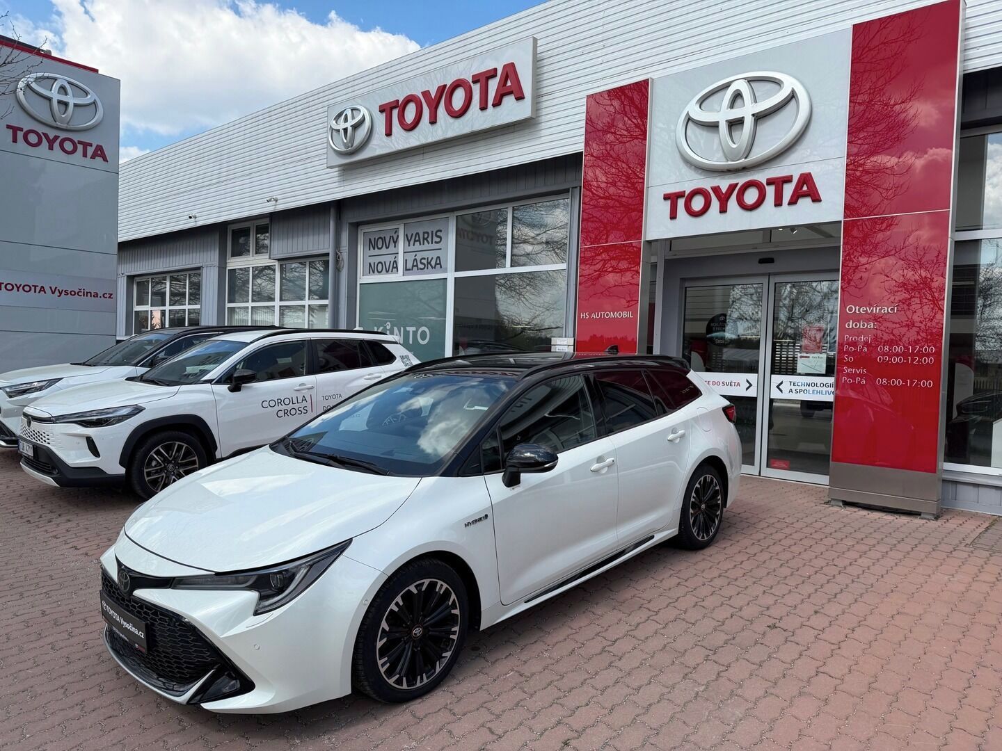 Toyota Corolla, 1.8L hybrid CVT (2x4) GR Sport