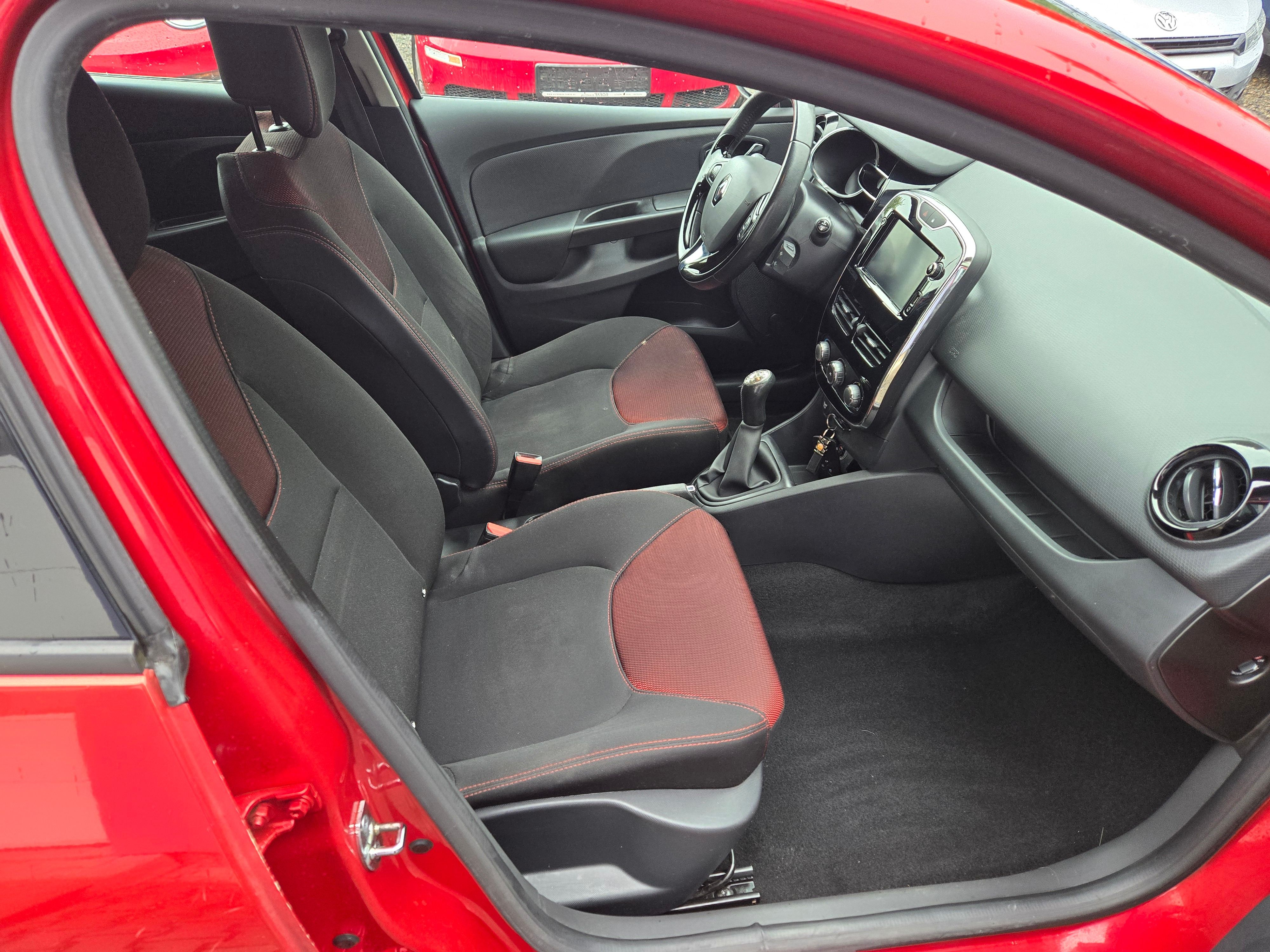 Renault Clio, 1,2 16V+sada zimních kol - fotka 6