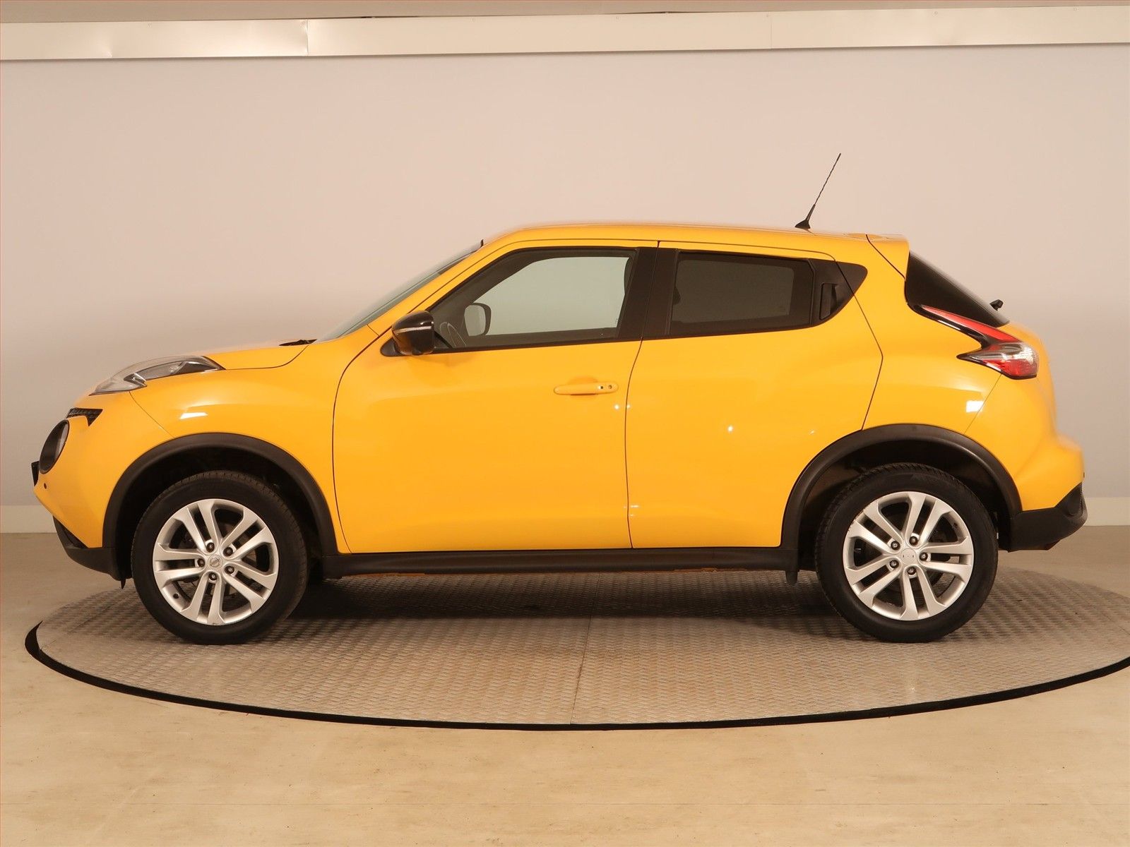 Nissan Juke, 1.6 i, Automat, Kůže, Navi - fotka 3
