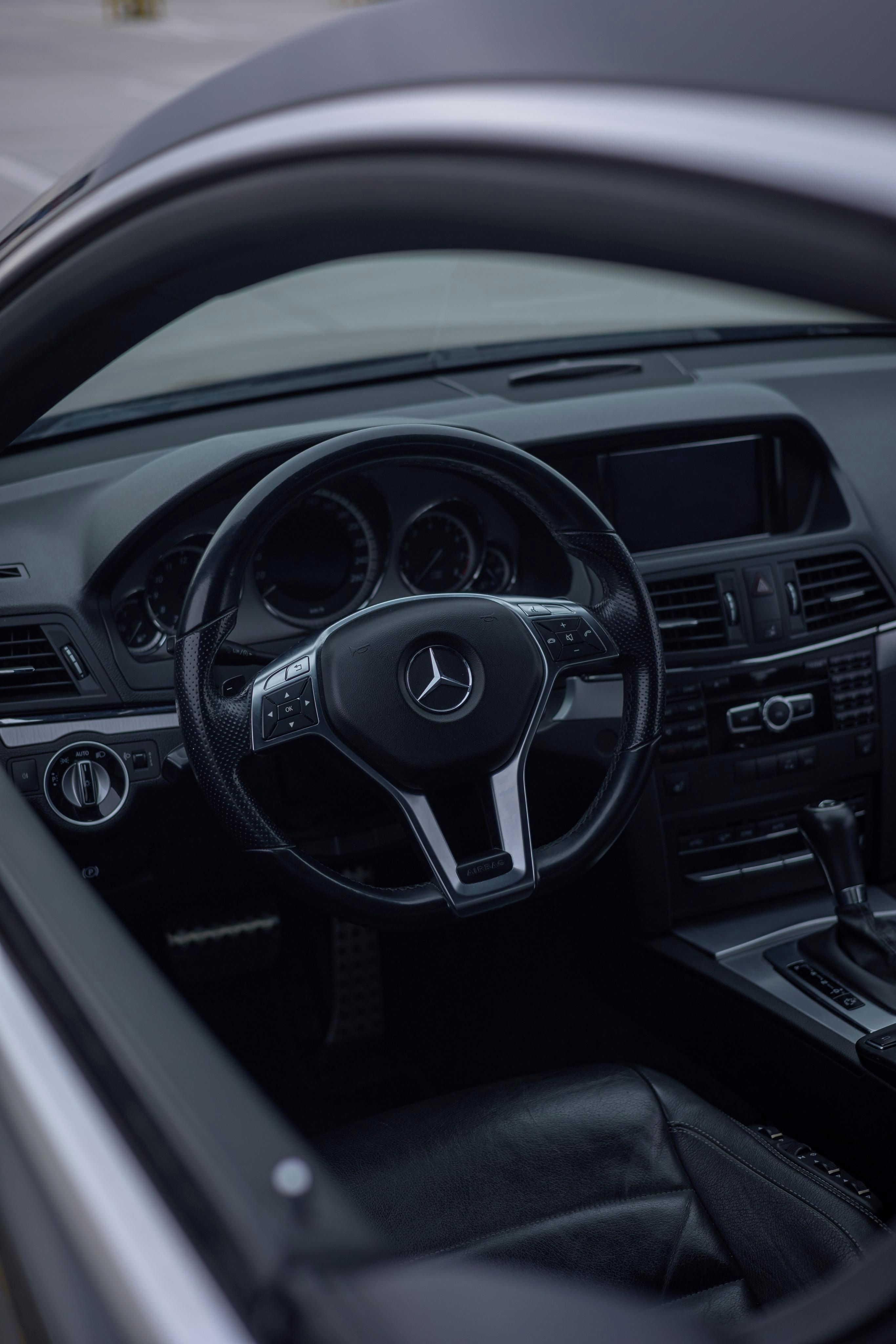 Mercedes-Benz Třídy E, Mercedes-Benz E-Coupe 250 CGI - fotka 4