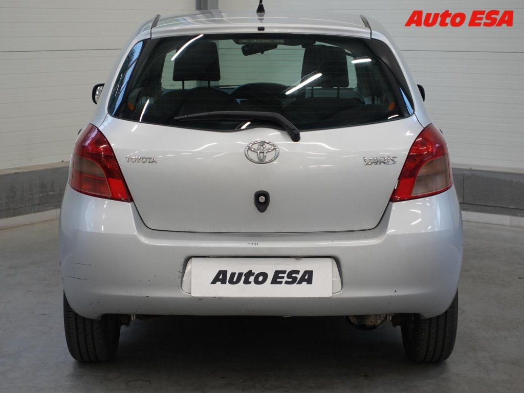Toyota Yaris, 1.1VVT-i - fotka 5