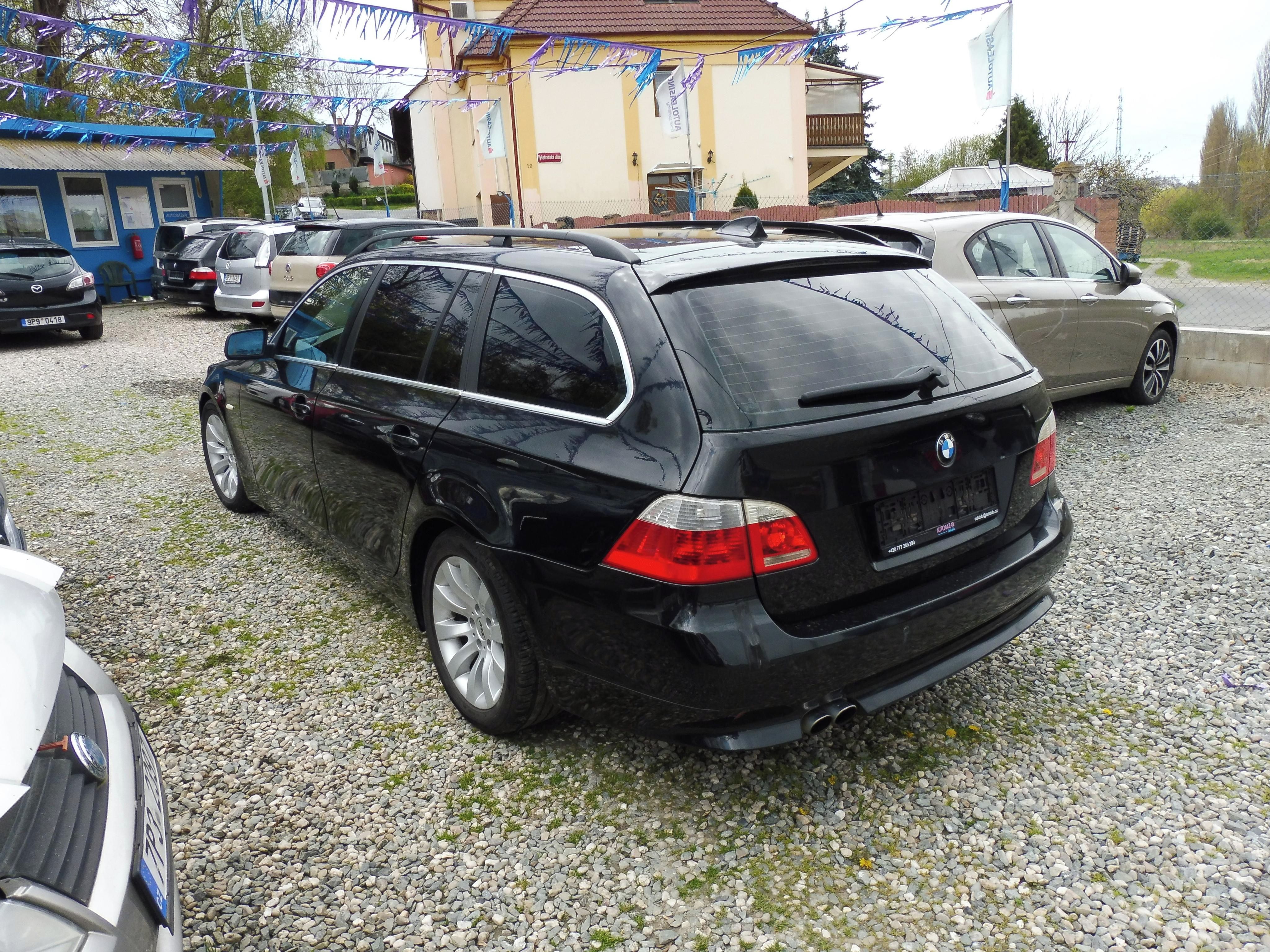 BMW Řada 5, 520 d - fotka 6