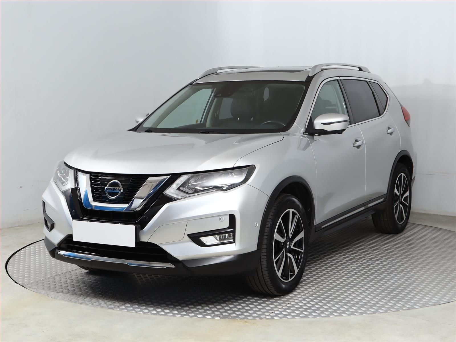 Nissan X-Trail, 1.6 DIG-T, Tekna, Serv.kniha - fotka 2