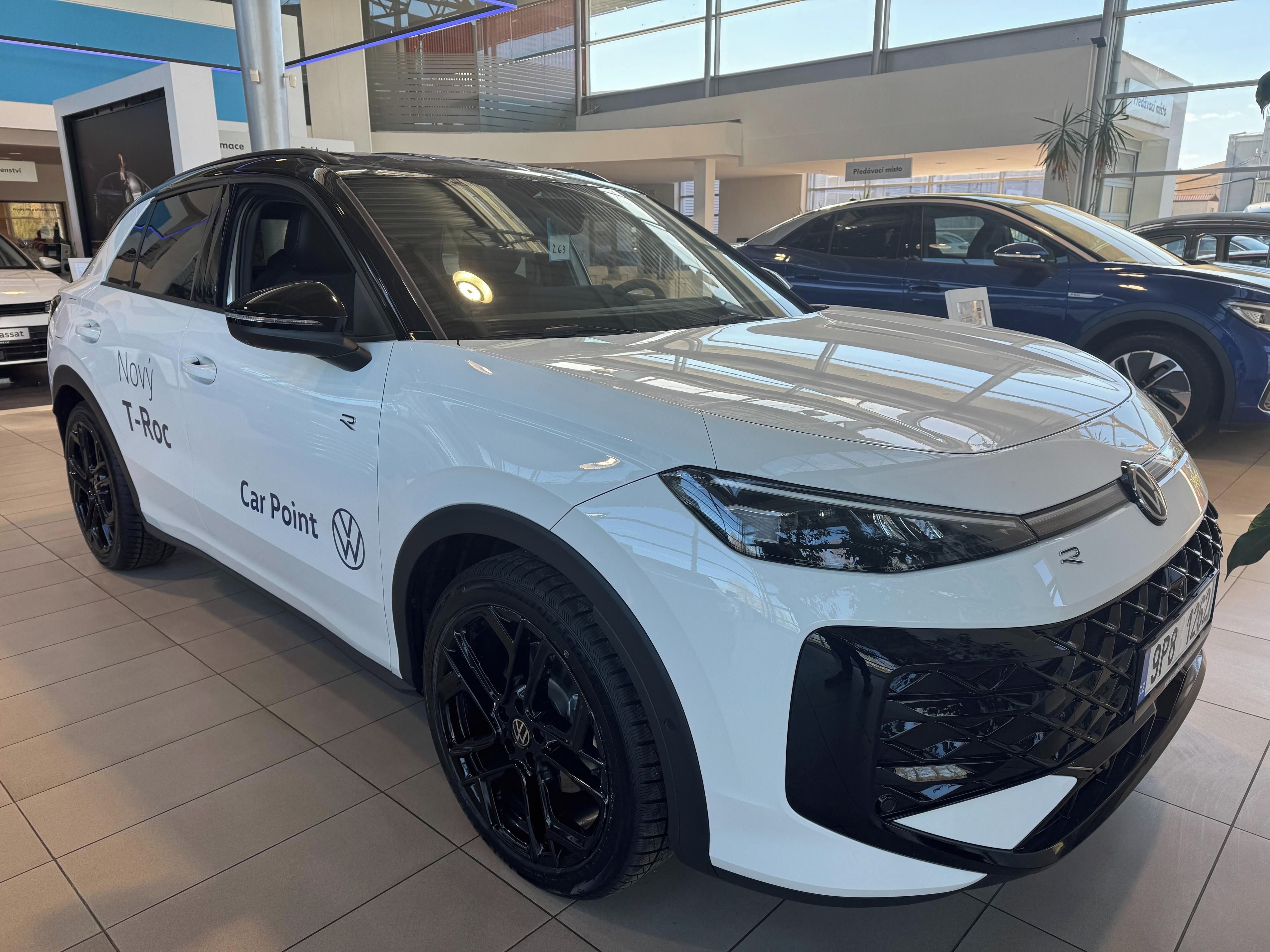 Volkswagen T-Roc, R-Line 1,5 eTSI 110 kW 7DSG - fotka 2