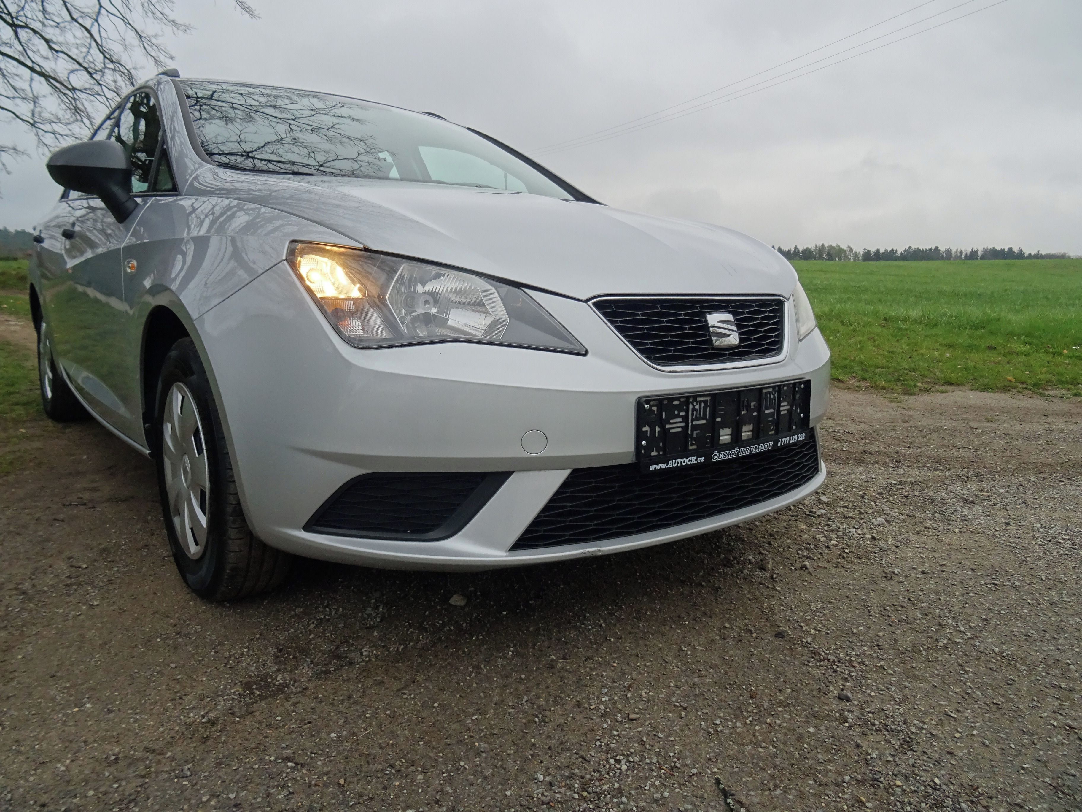 Seat Ibiza, 1,0MPI 2x kola,spot.5,5L/100km - fotka 2