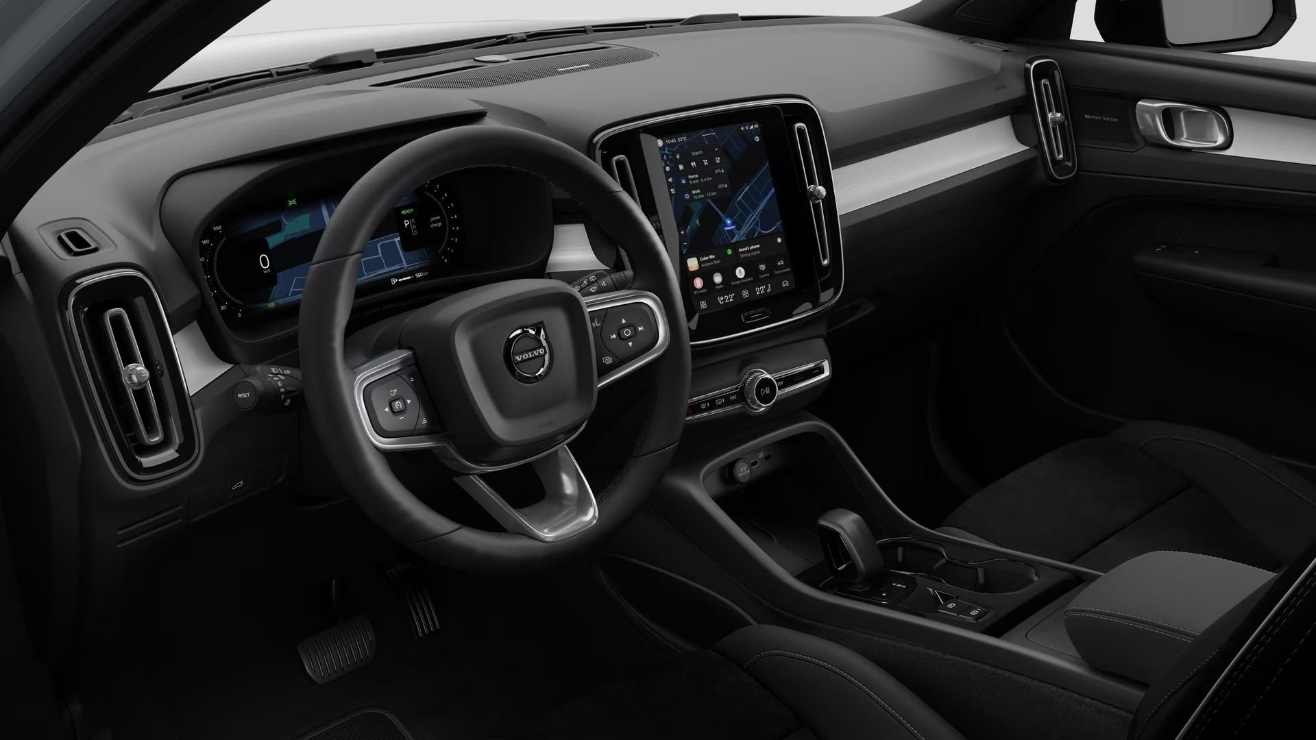 Volvo XC40, B3 AUT DARK PLUS - fotka 2