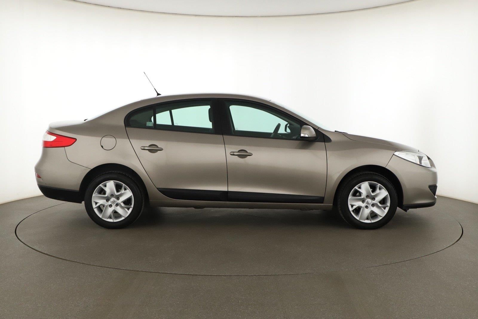 Renault Fluence, 1.6 16V, Klima, Tempomat - fotka 6