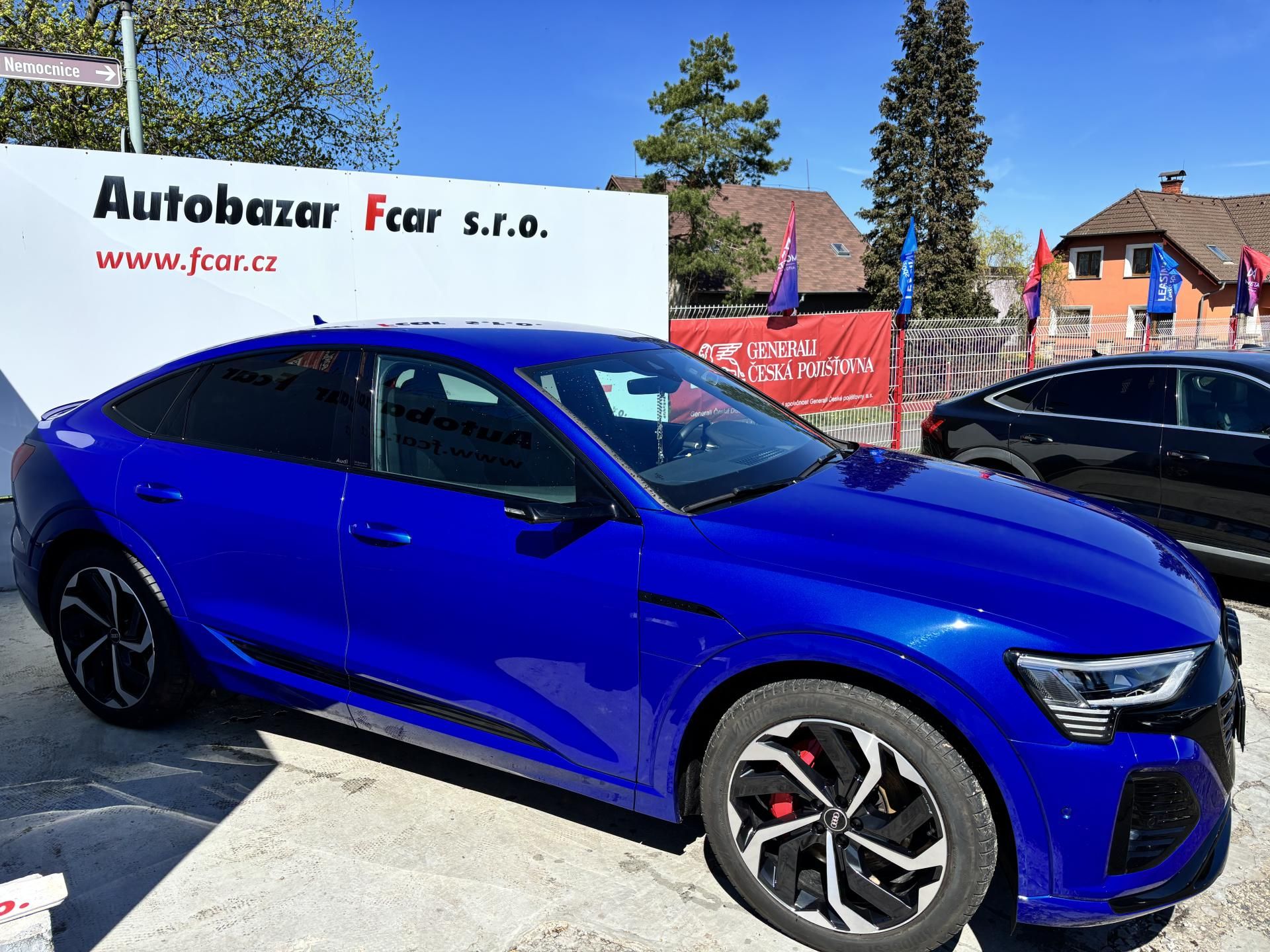 Audi Q8 e-tron, S-Line 55 300kW 114kWh Matrix - fotka 4