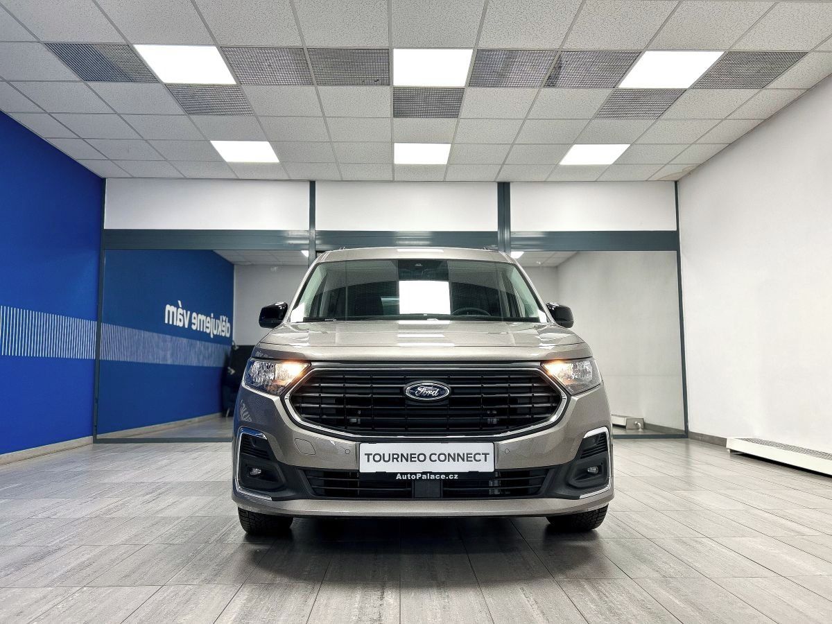 Ford Tourneo Connect, 2.0 EcoBlue Titanium L1 - fotka 2