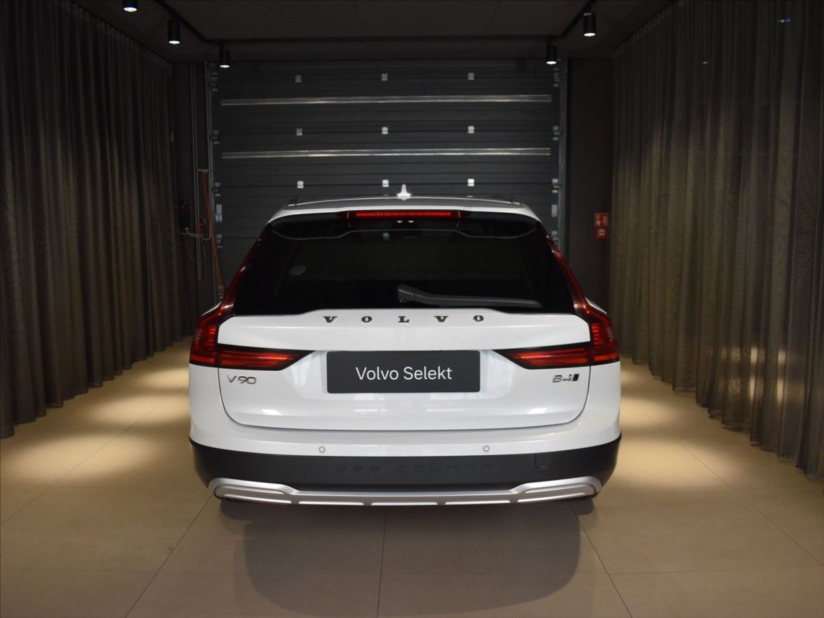 Volvo V90, 2,0 CC PRO D5 AWD - fotka 5