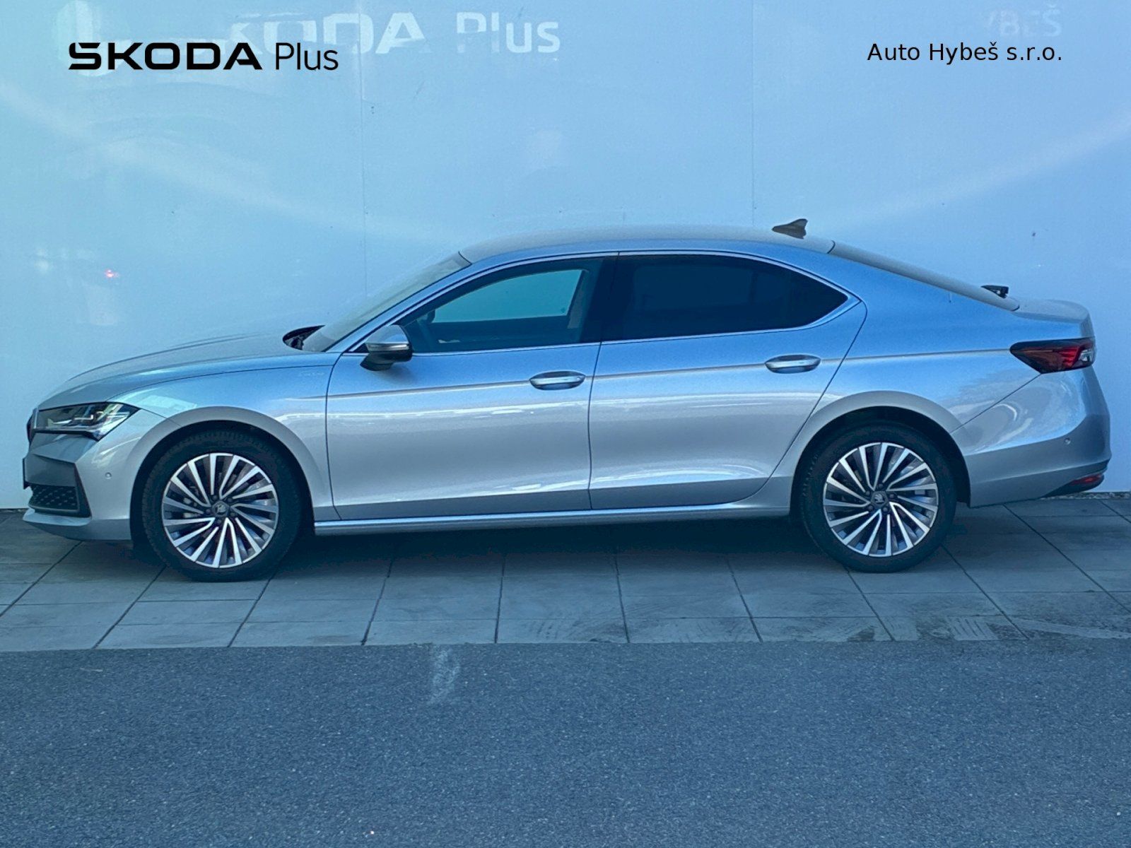 Škoda Superb, 2,0 TDI / 110 kW L&K - fotka 3