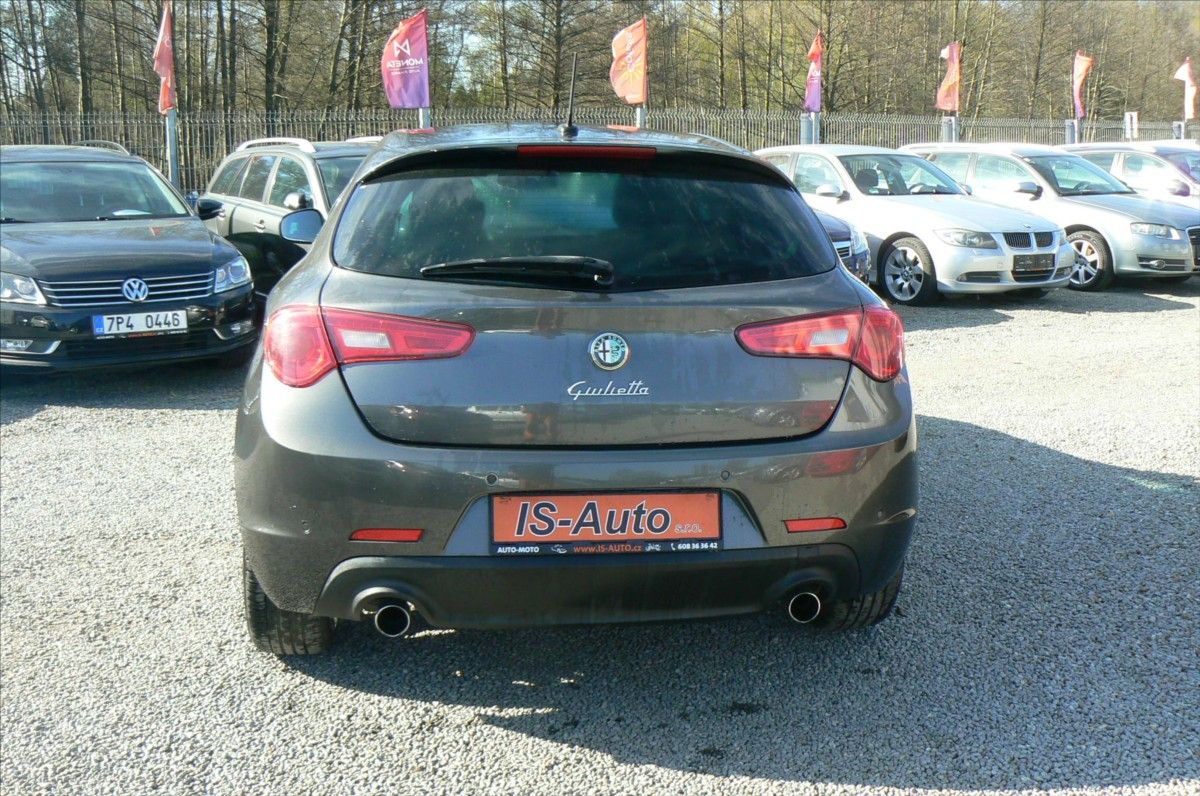 Alfa Romeo Giulietta, 2,0 JTDM -2  16V - fotka 6