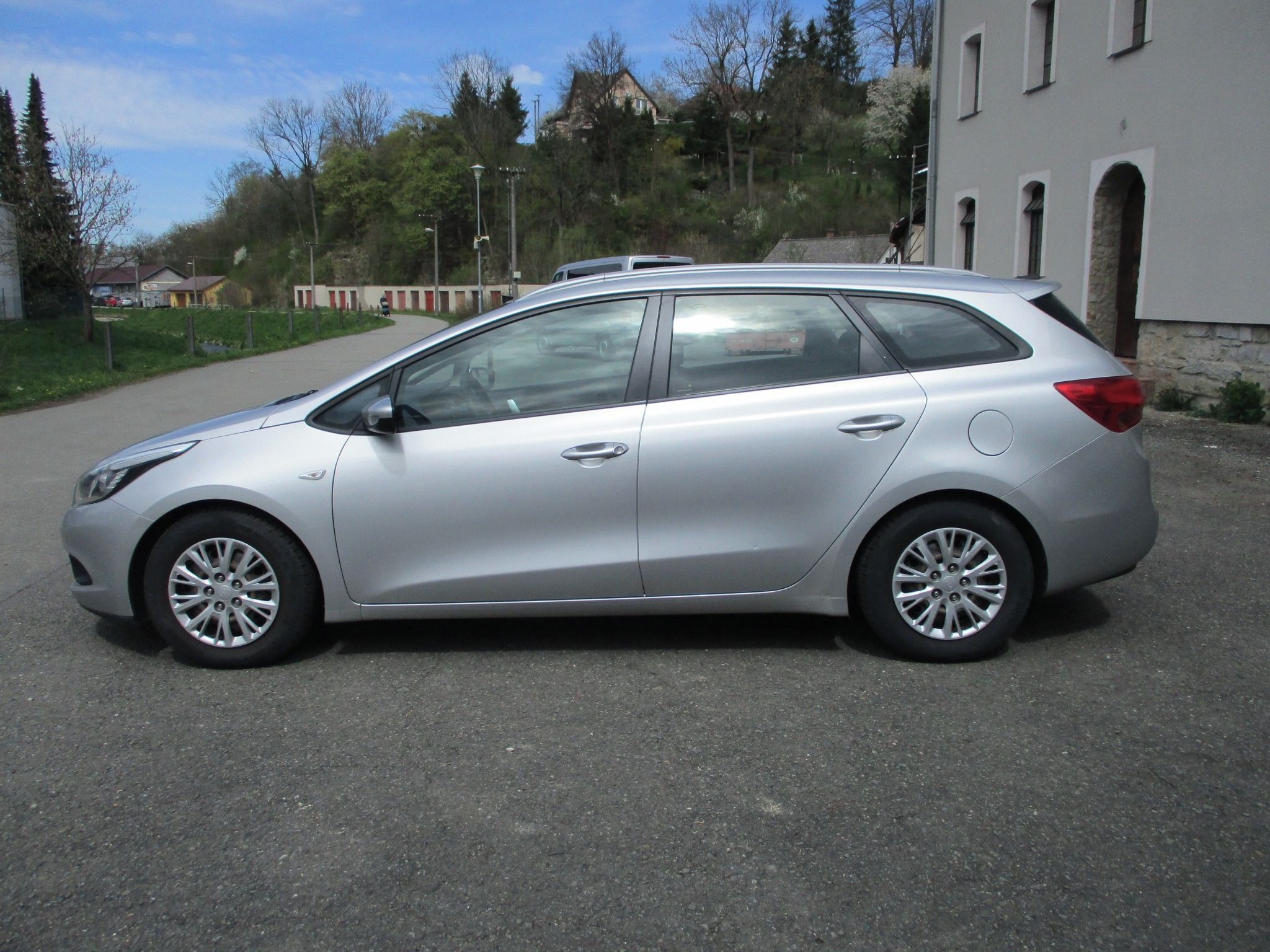 Kia Cee´d, 1.6 GDi - KLIMATIZACE - fotka 2