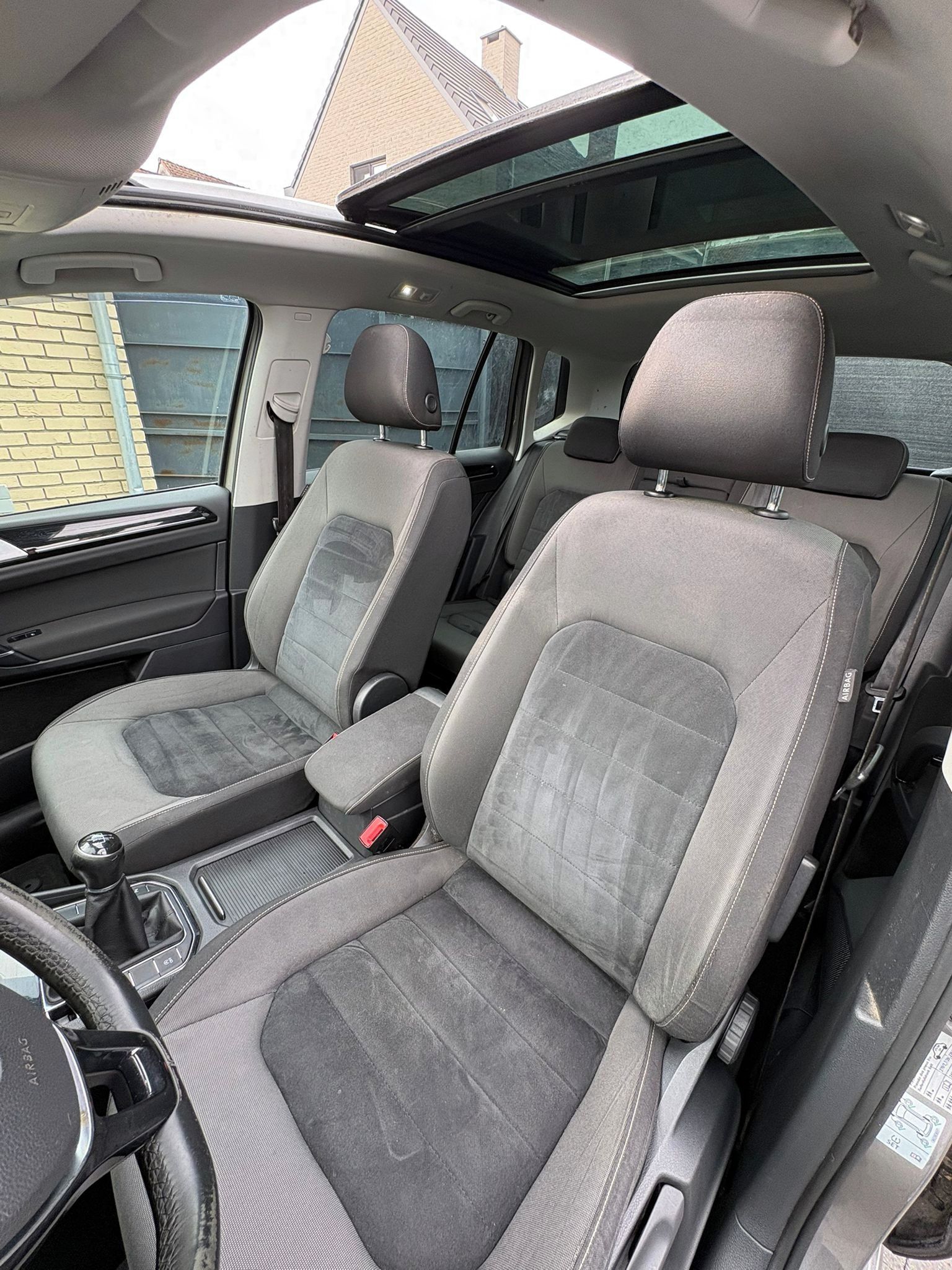 Volkswagen Golf Sportsvan, 1,6 tdi 81 blue 4,5 l / 100 - fotka 2