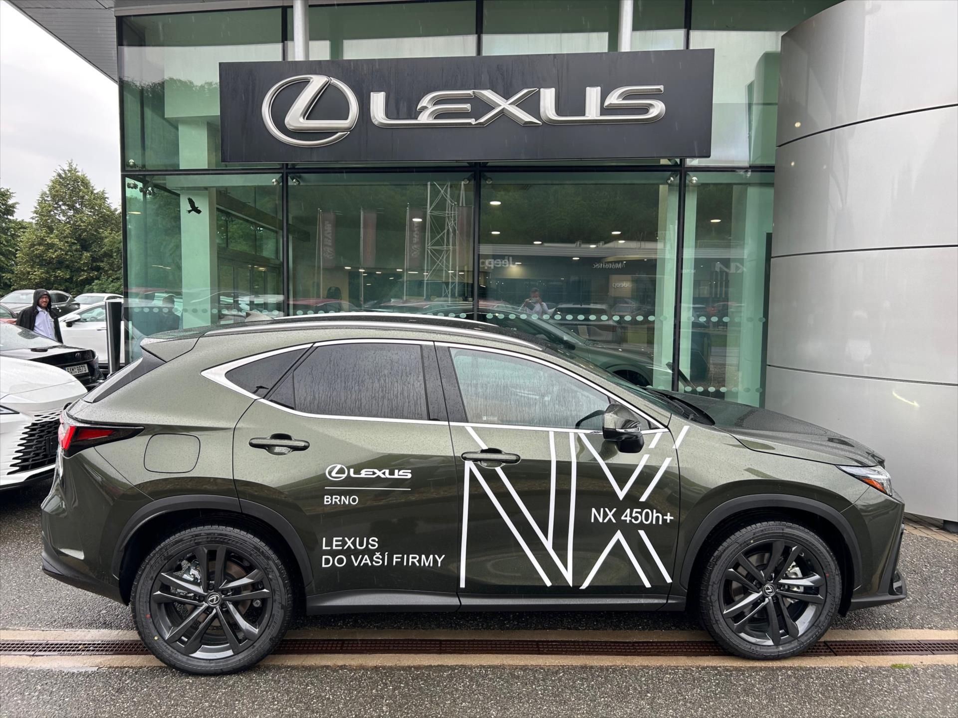 Lexus NX 450h+, 2.5  4 V Prestige - fotka 2
