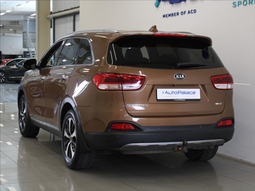 Kia Sorento, 2,2 CRDi 147kW 4x4 AT Tažné ČR - fotka 3