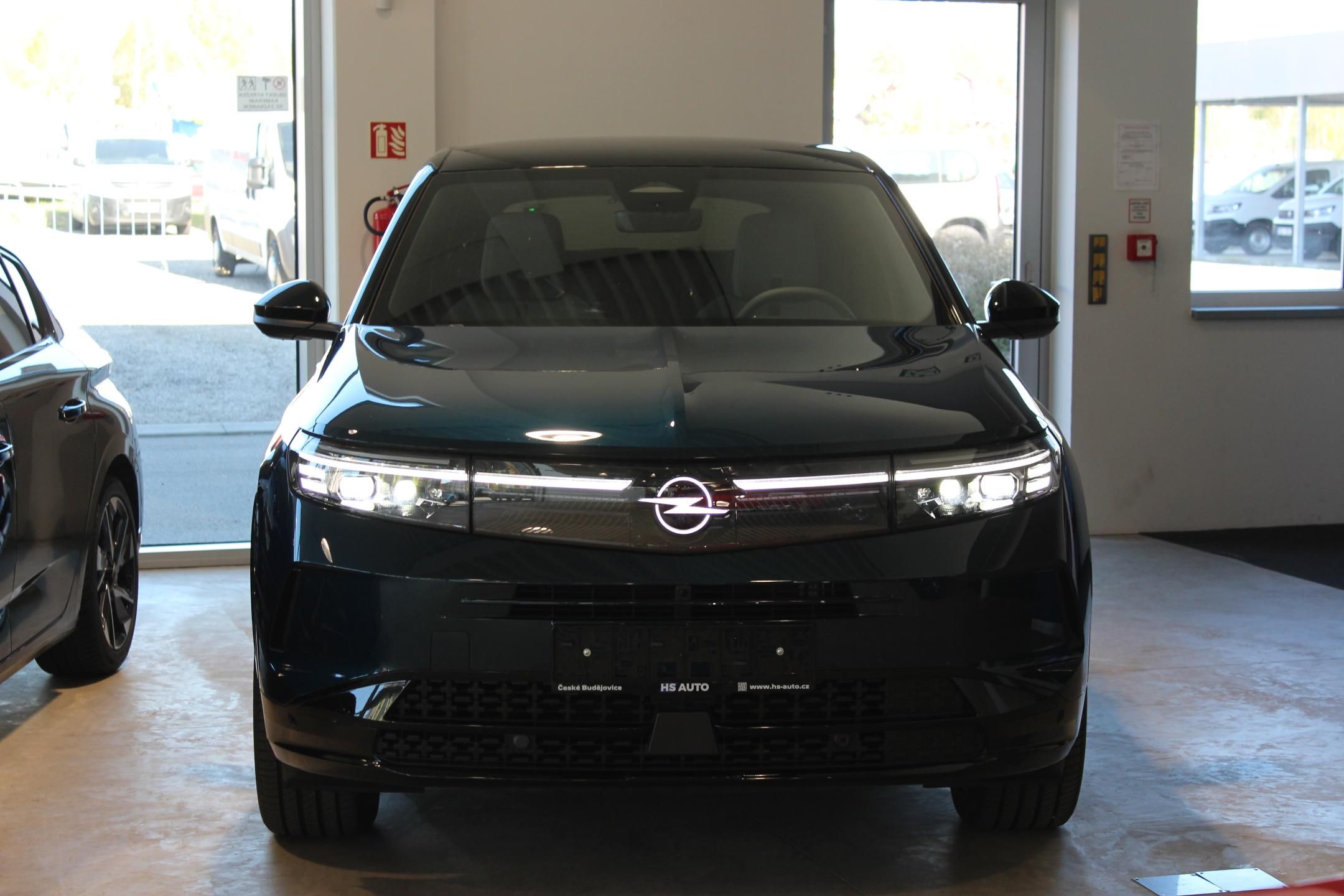 Opel Grandland, Ultimate 1.6 PHEV (143kW/195k) - fotka 2