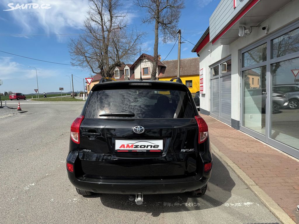 Toyota Rav4, fotka 5