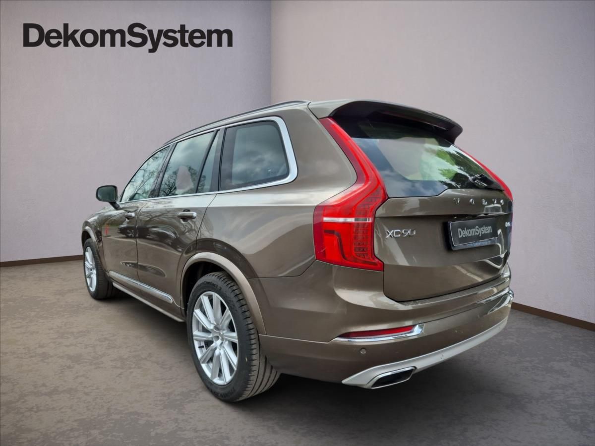 Volvo XC90, 2,0 D5 AWD - fotka 4