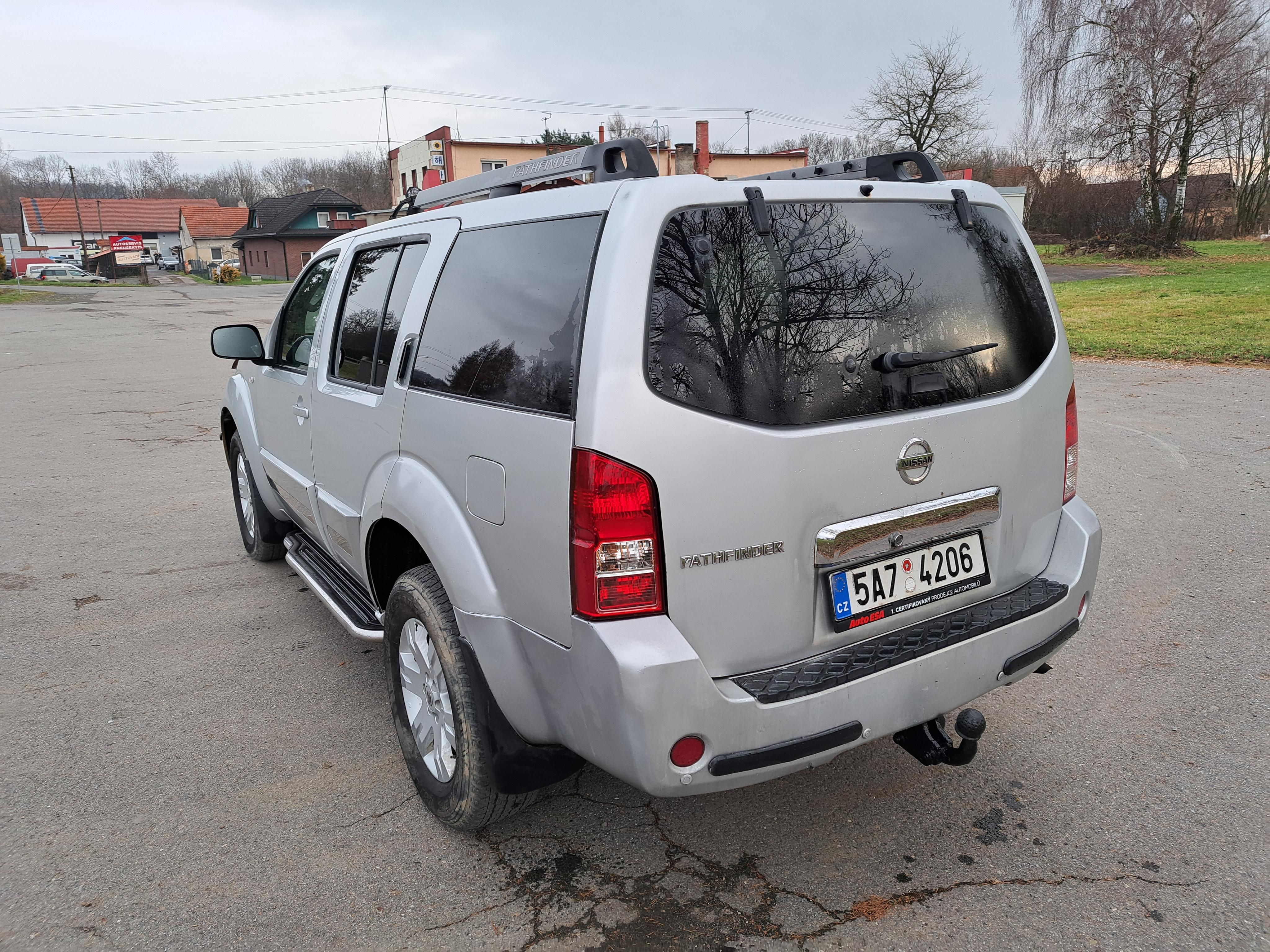 Nissan Pathfinder, Nissan Pathfinder - fotka 5