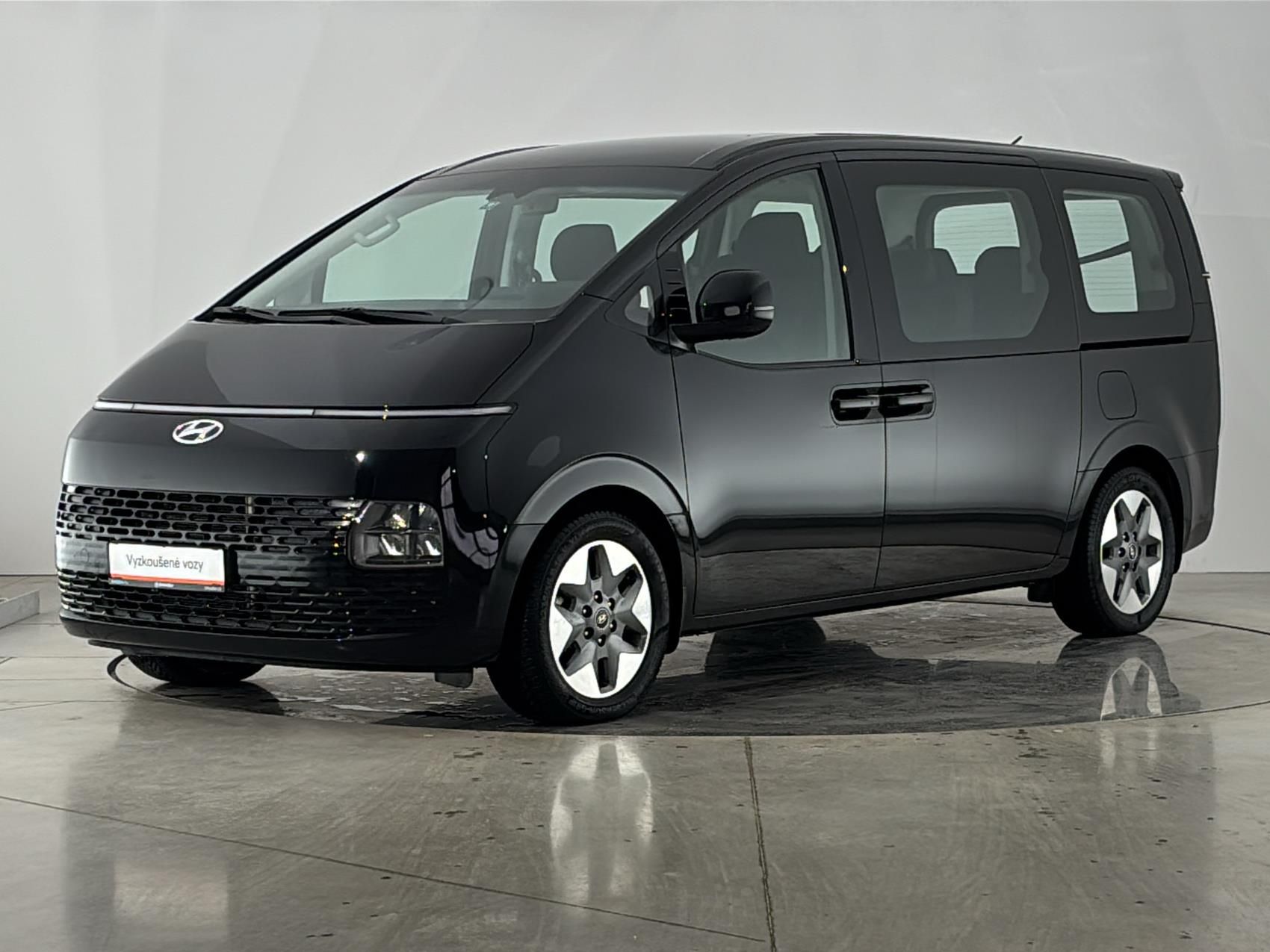 Hyundai Staria, 2.2 CRDi / 130 kW Smart