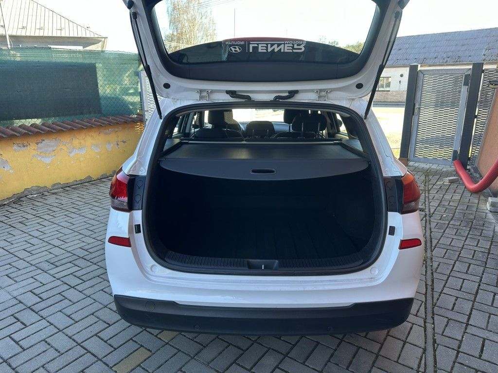 Hyundai i30, 1.6 CRDi 85kW serviska - fotka 5
