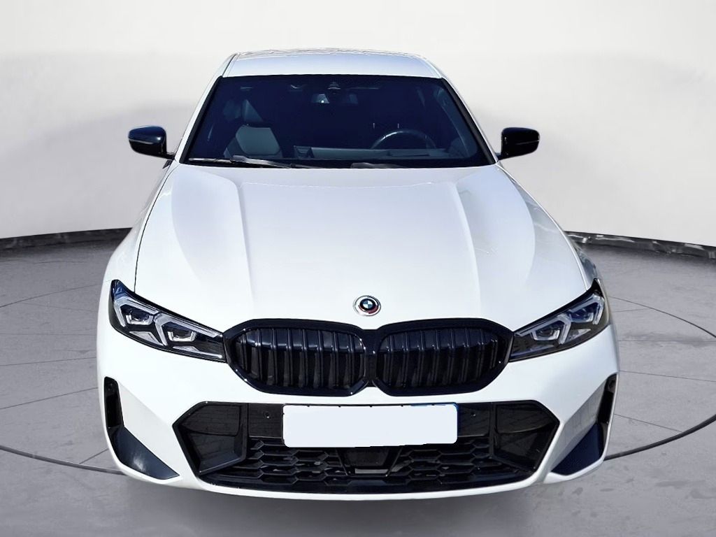 BMW Řada 3, 330 e xDrive Automatik M Sport - fotka 2