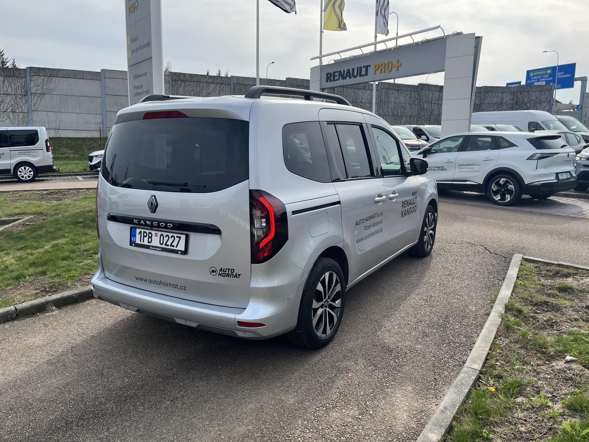 Renault Kangoo, techno blue dCi 115 EDC - fotka 4