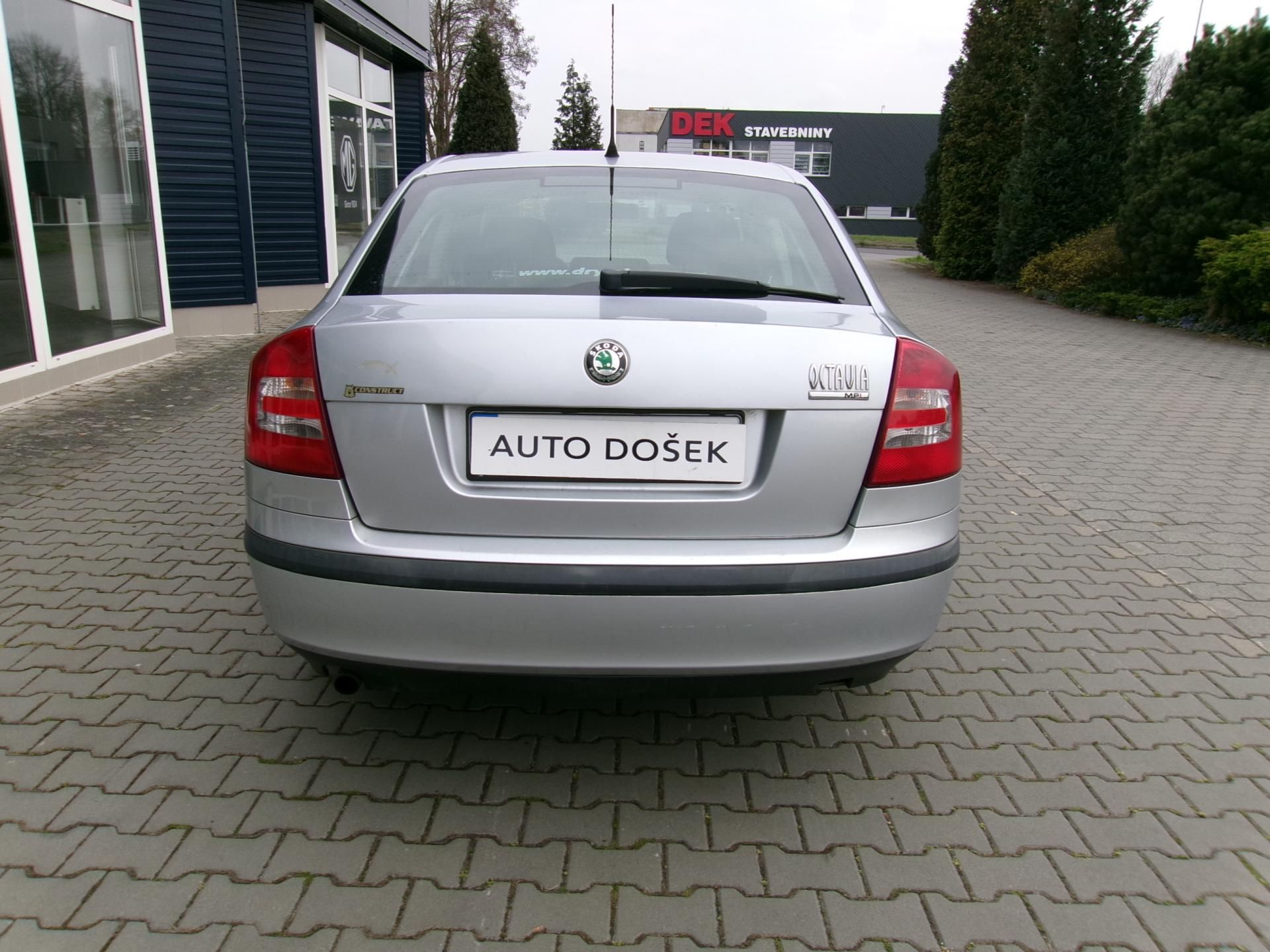 Škoda Octavia, 1.6i - fotka 4