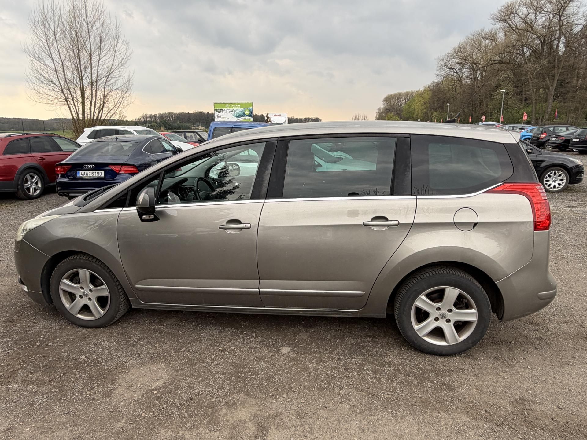 Peugeot 5008, 1.6 HDI - fotka 4