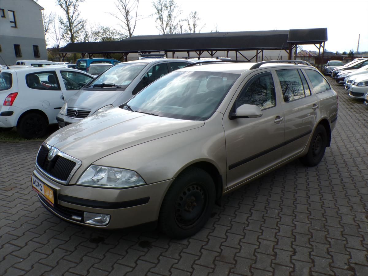 Škoda Octavia, 2,0 TDI  TAŽNÉ ZAŘÍZENÍ - fotka 3