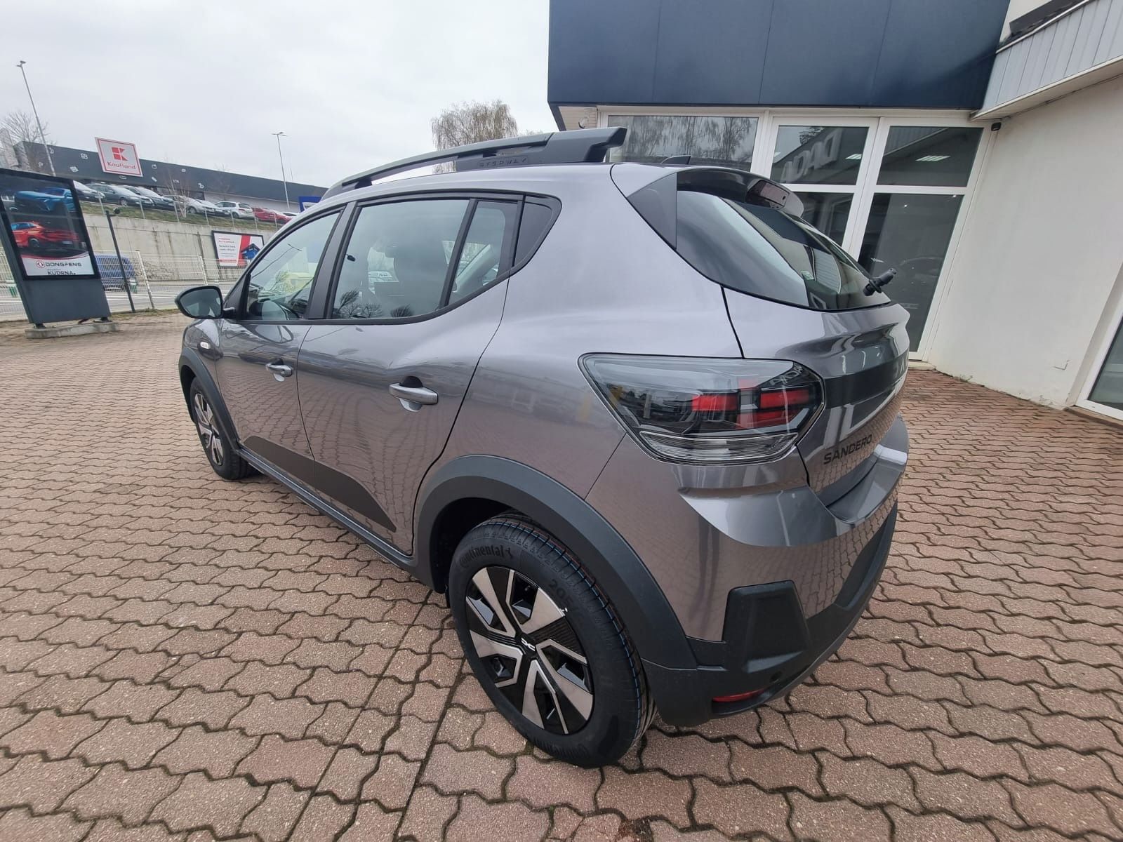 Dacia Sandero, Stepway Expression TCe 110 - fotka 3