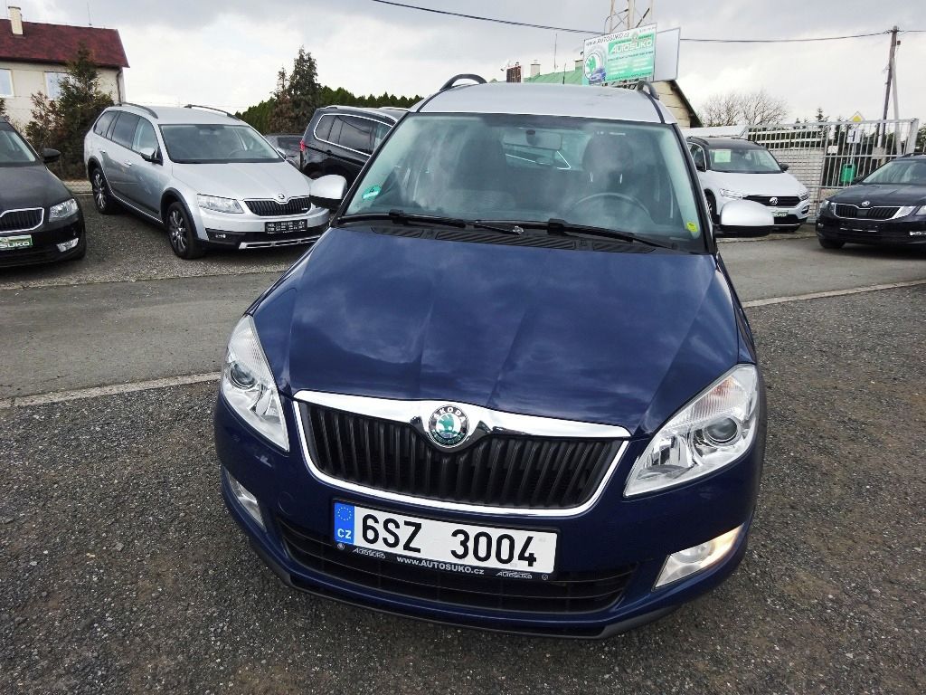 Škoda Roomster, Style 1,2 TSI 77kW+DSG-Servisk - fotka 2