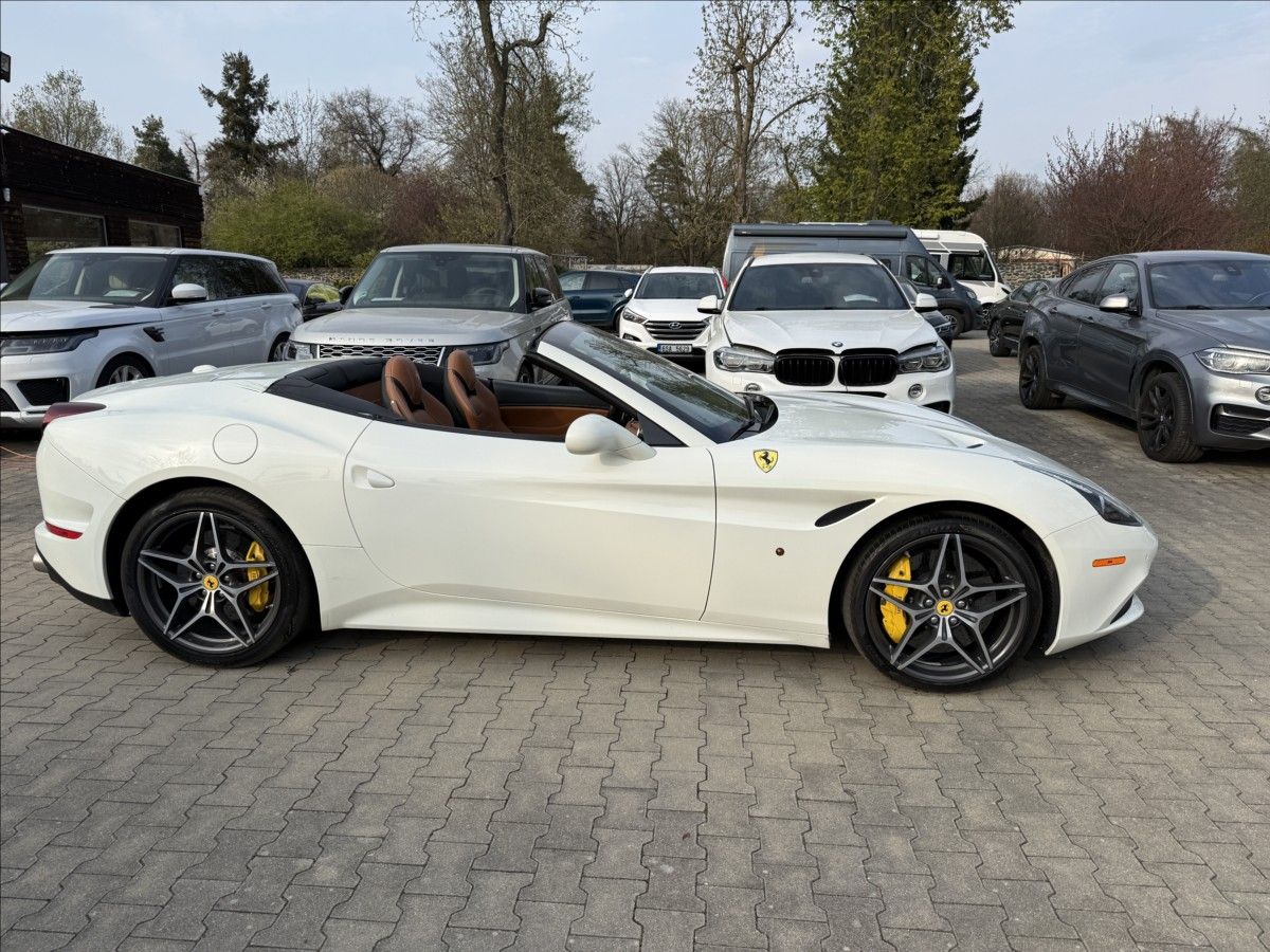 Ferrari California, T 3,9 V8 412 kW - fotka 2