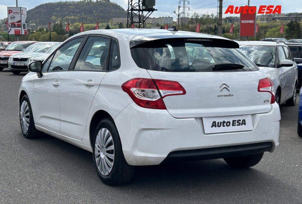 Citroën C4, 1.4,AC,temp - fotka 6