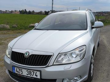 1.6 TDI,Elegance,2.majitel, ČR
