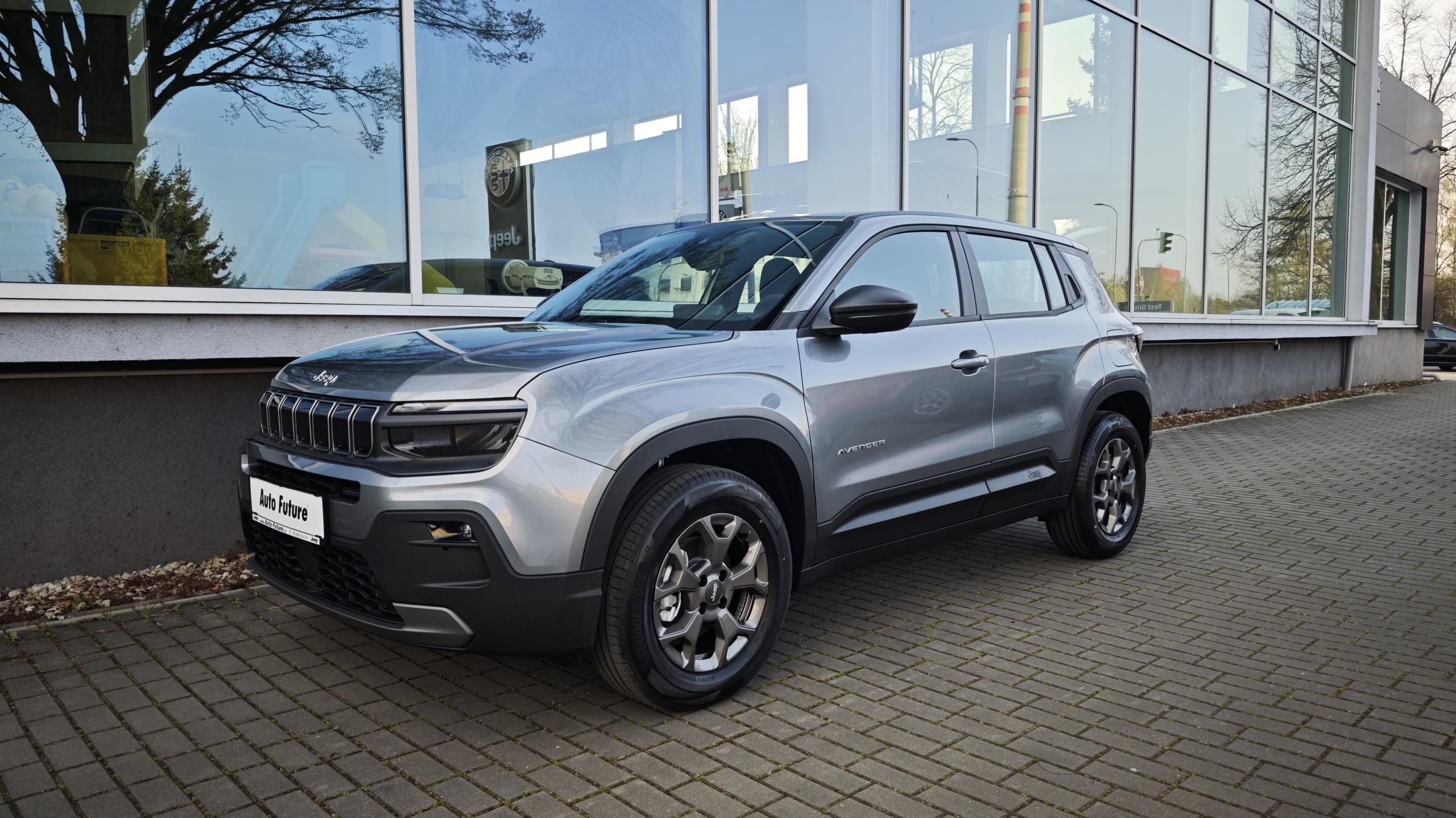 Jeep Avenger, Longitude 1,2 100PS manuál - fotka 2