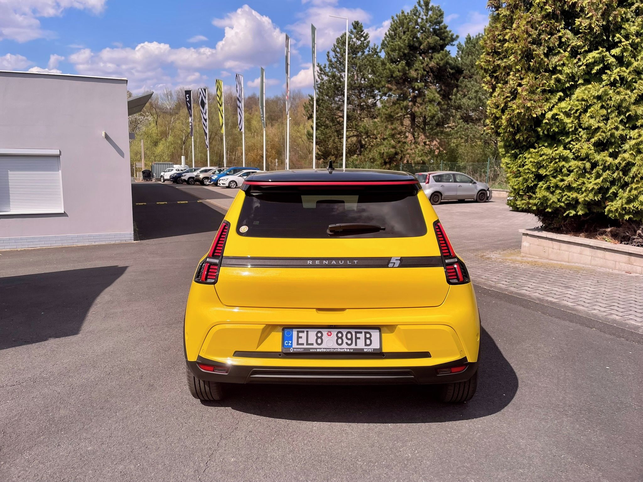 Renault R5, E-TECH Techno 120k 40kwh - fotka 4