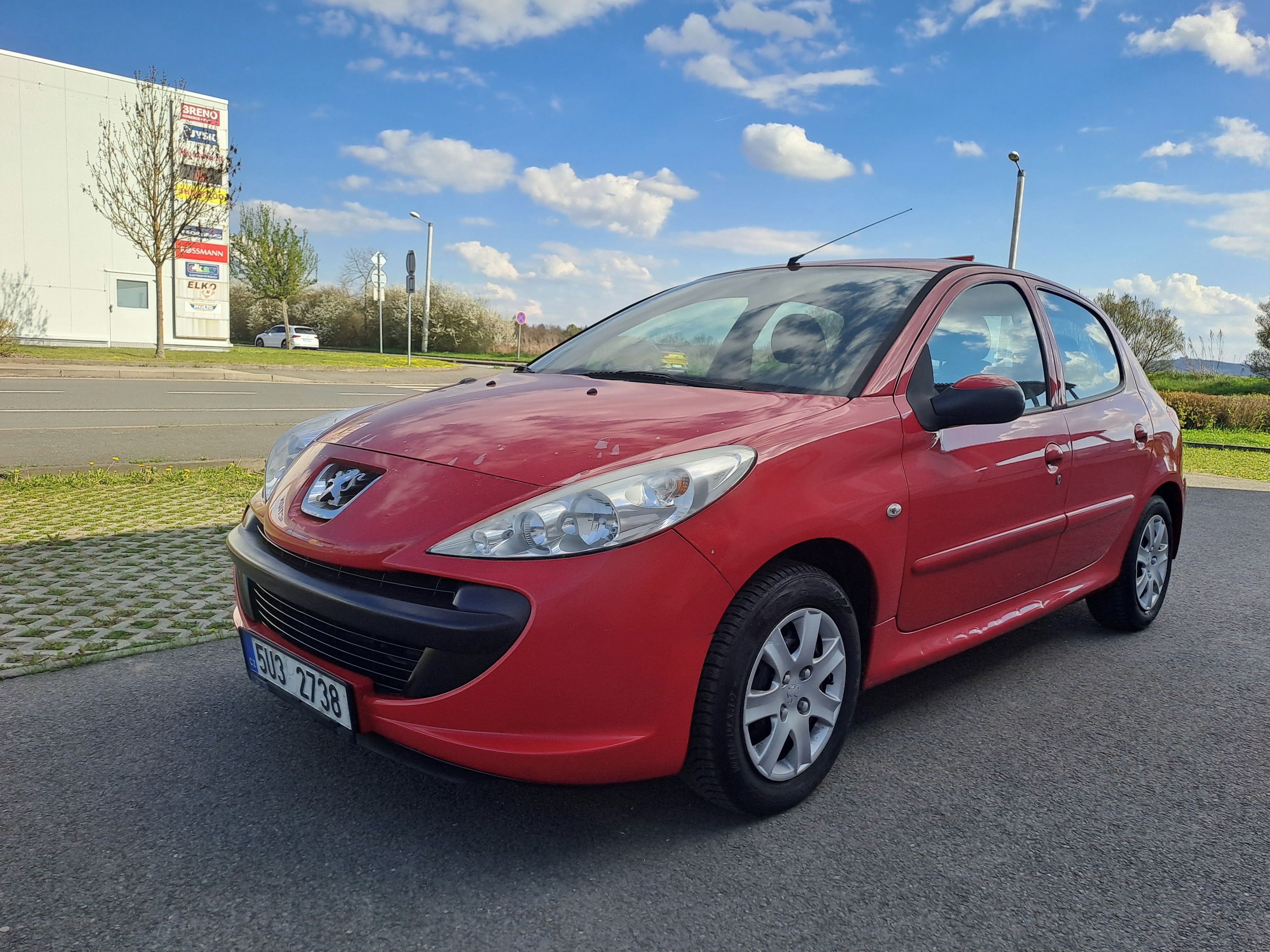 Peugeot 206, 1.1i ČR 2.MAJ,SPOLEHLIVÉ AUTO - fotka 3