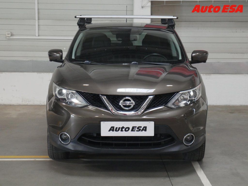 Nissan Qashqai, 1.2DiG-T,navi,autoAC - fotka 2