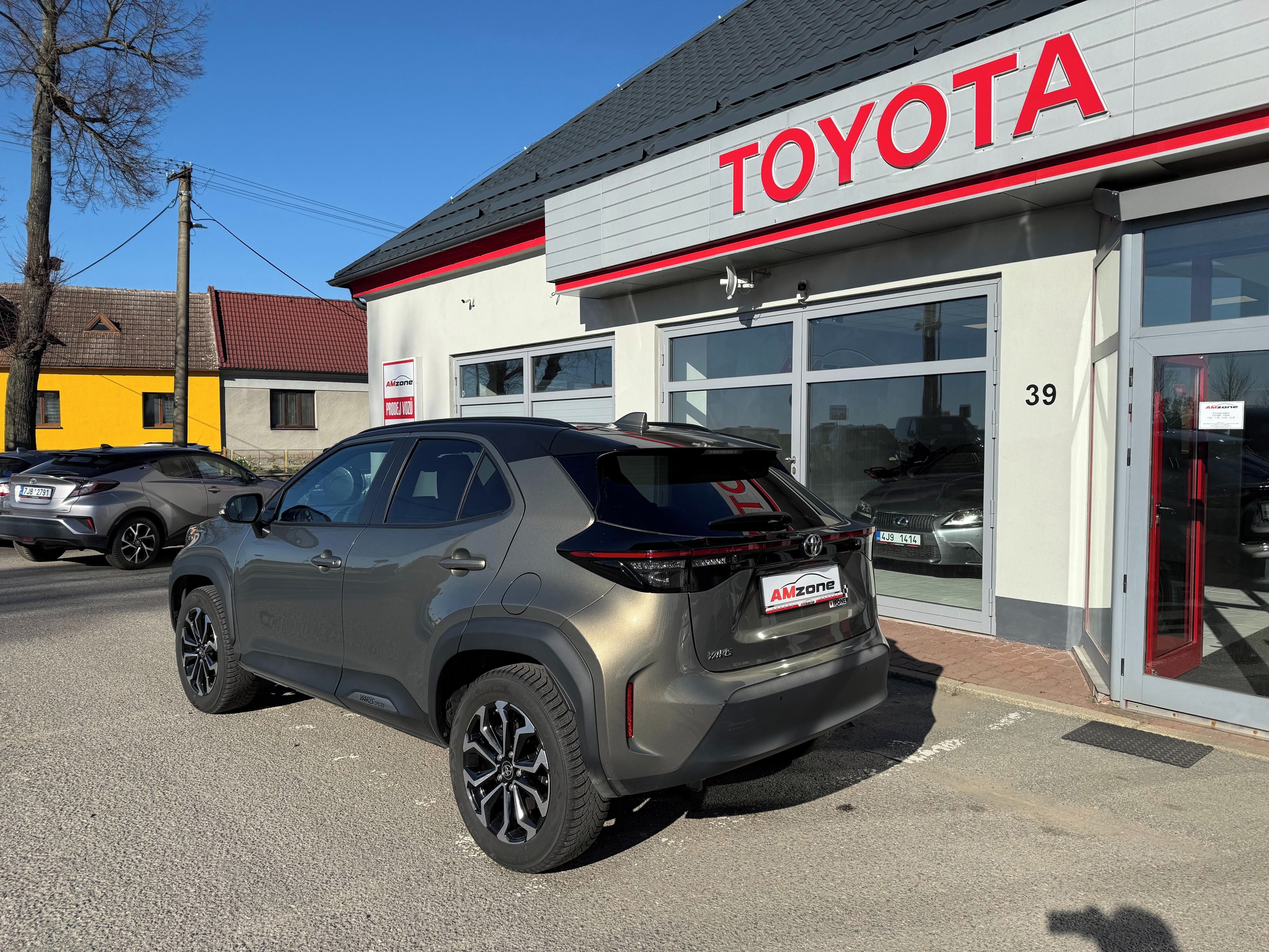 Toyota Yaris, YARIS CROSS 1,5 i ČR - 1 MAJ. - fotka 6