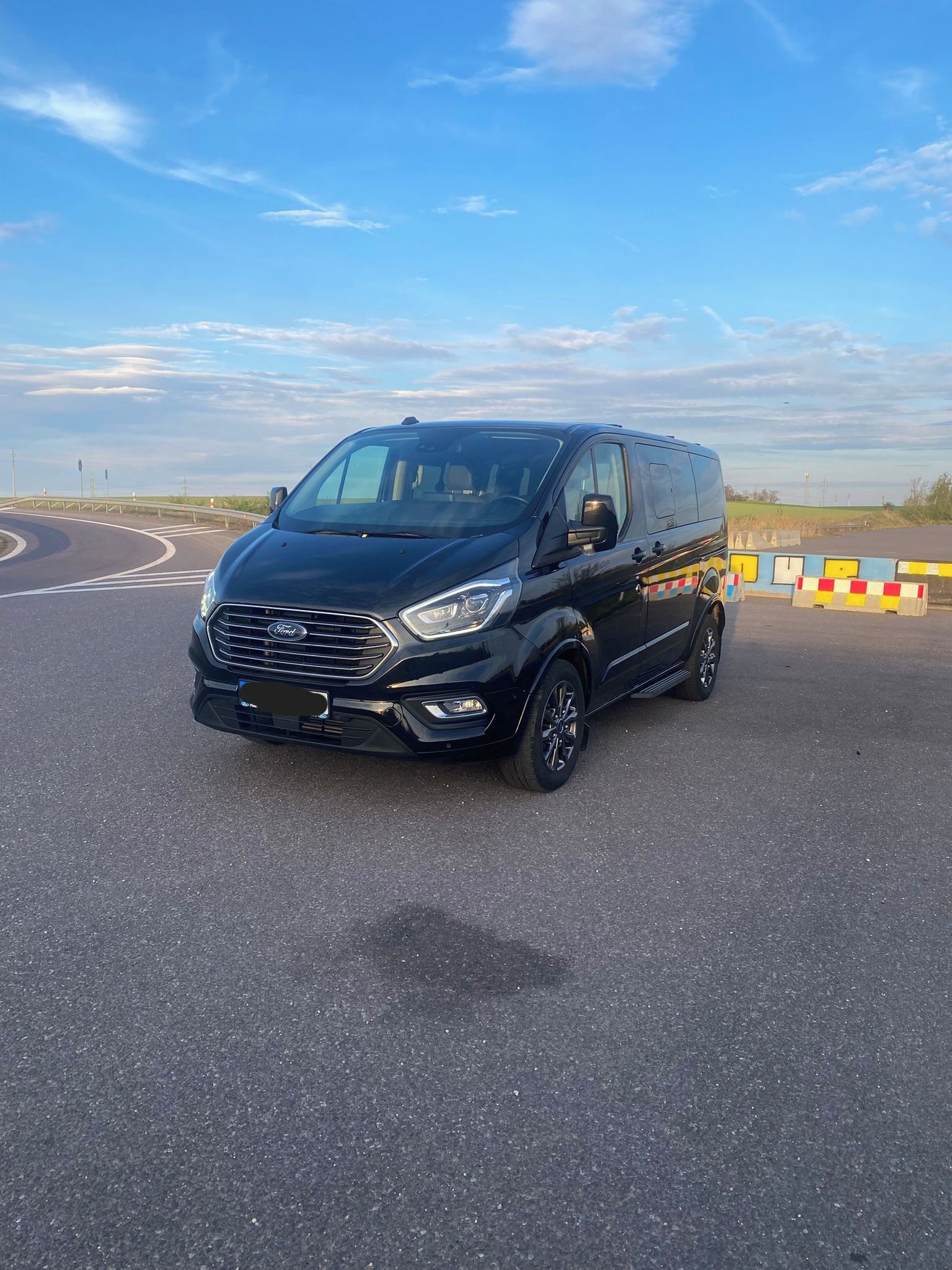 Ford Tourneo Custom, Ford Tourneo Custom 2.0 EcoBlu - fotka 4