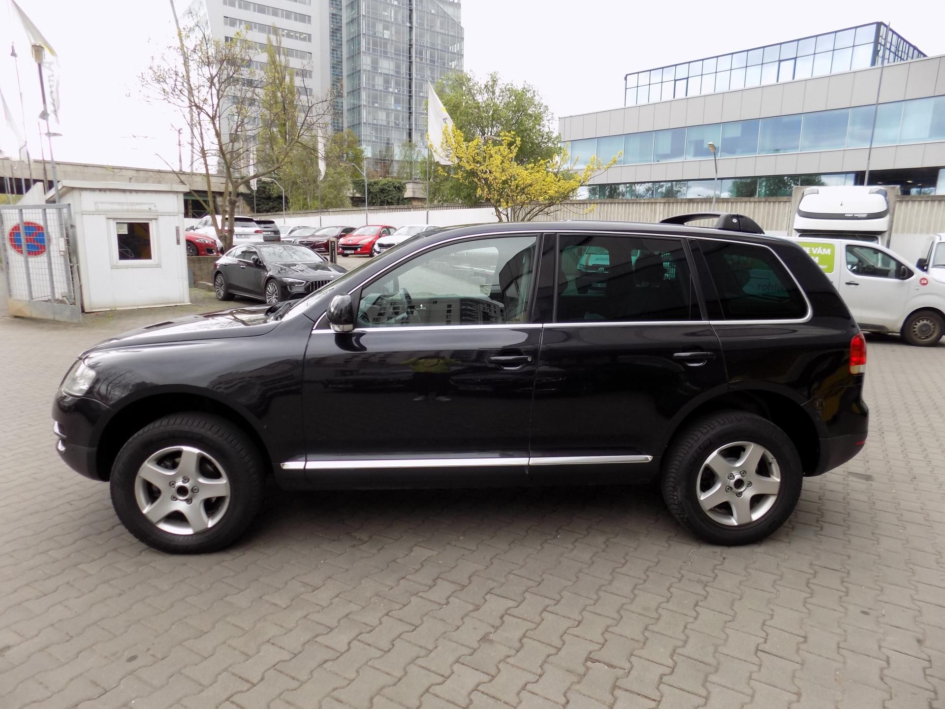 Volkswagen Touareg, 2.5 TDI 1. majitel - fotka 4